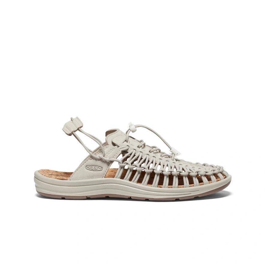 UNEEK II Convertible: Plaza Taupe, sin género, la libertad en tus pies. ¡Camina sin límites!